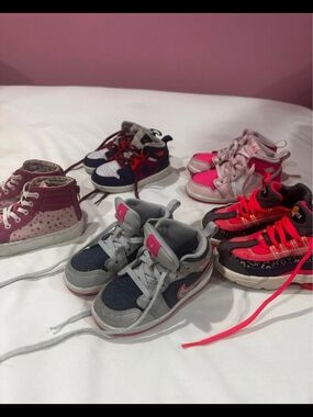 Nike Kids Gray and Pink Low-Top Sneakers